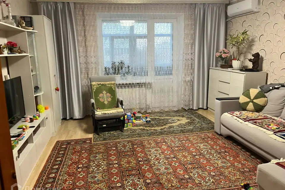 Продаётся 4-комнатная квартира, 80 м²