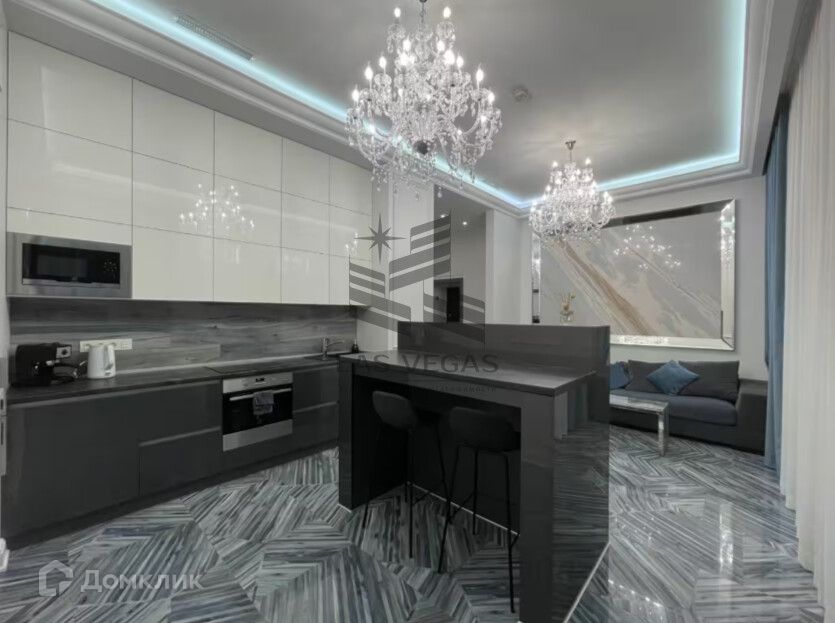 Сдаётся 2-комнатная квартира, 61 м²