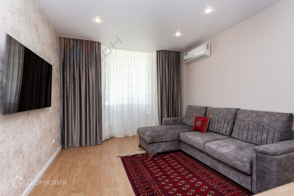 Продаётся 2-комнатная квартира, 67.7 м²