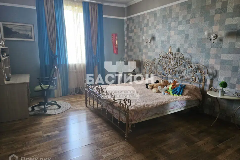 Продаётся 2-этажный дом, 319 м²