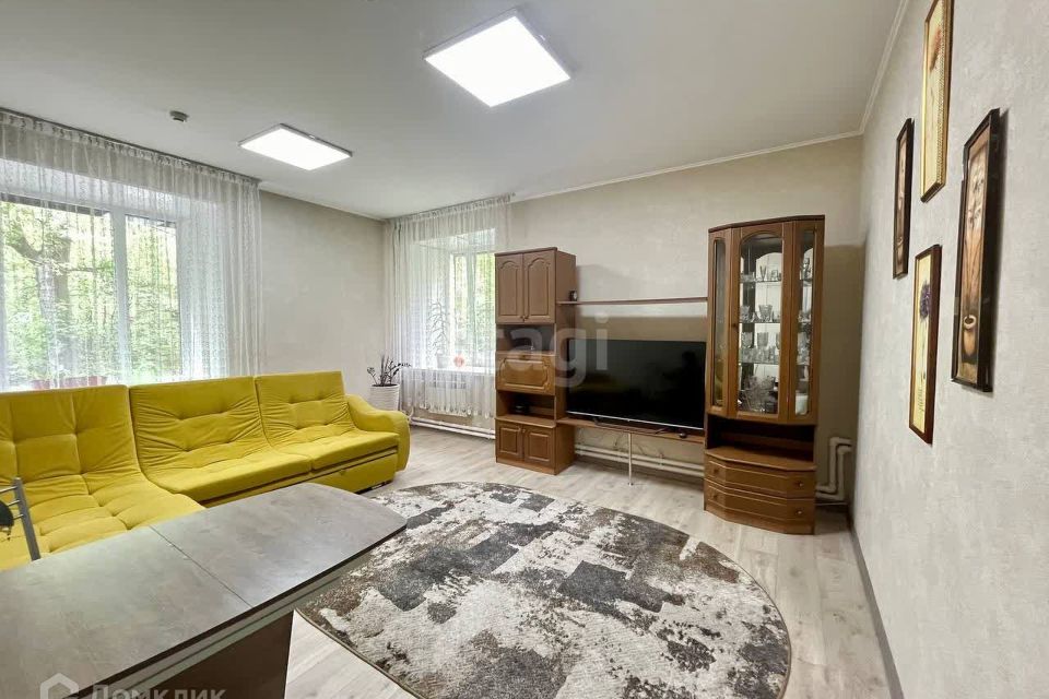 Продаётся 3-комнатная квартира, 65.4 м²
