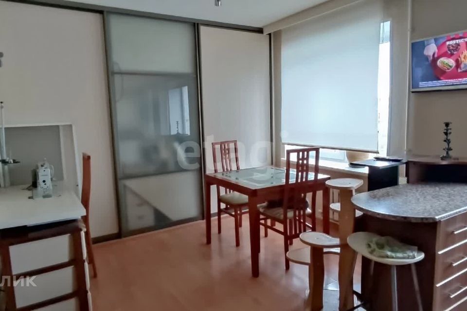 Продаётся 2-комнатная квартира, 58 м²