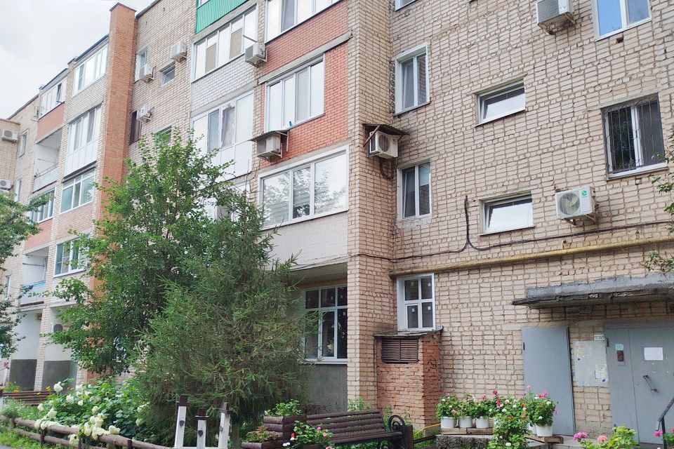 Продаётся 4-комнатная квартира, 75 м²