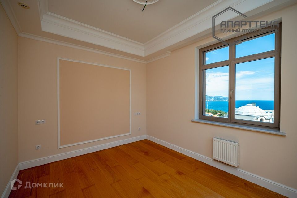 Продаётся 1-комнатная квартира, 66.8 м²