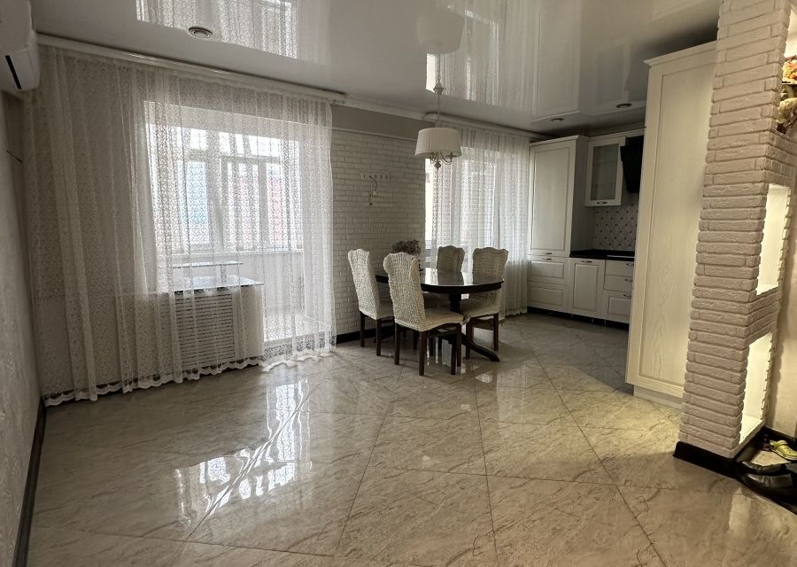 Продаётся 2-комнатная квартира, 60 м²