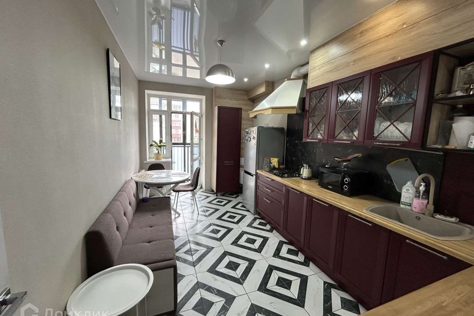 Продаётся 1-комнатная квартира, 42.8 м²