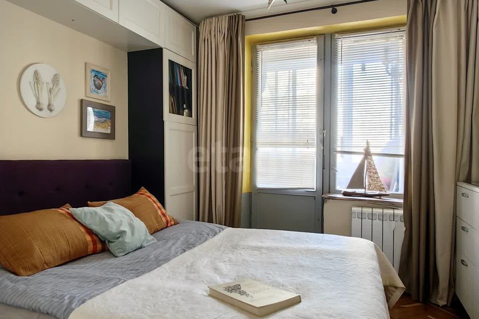 Продаётся 3-комнатная квартира, 49.4 м²