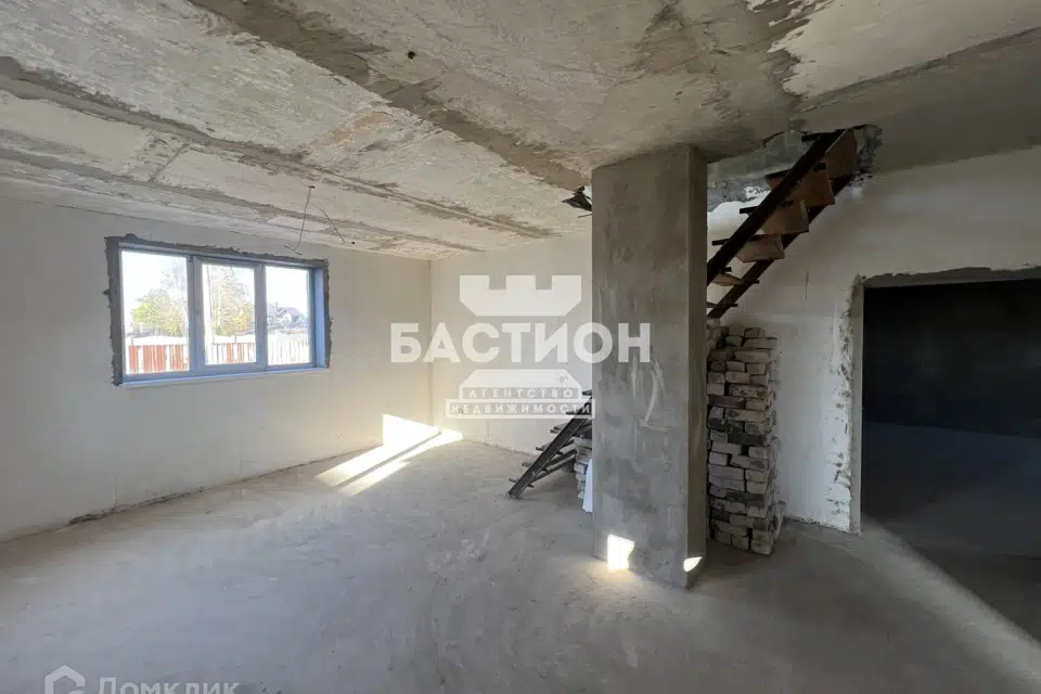 Продаётся 2-этажный дом, 180 м²