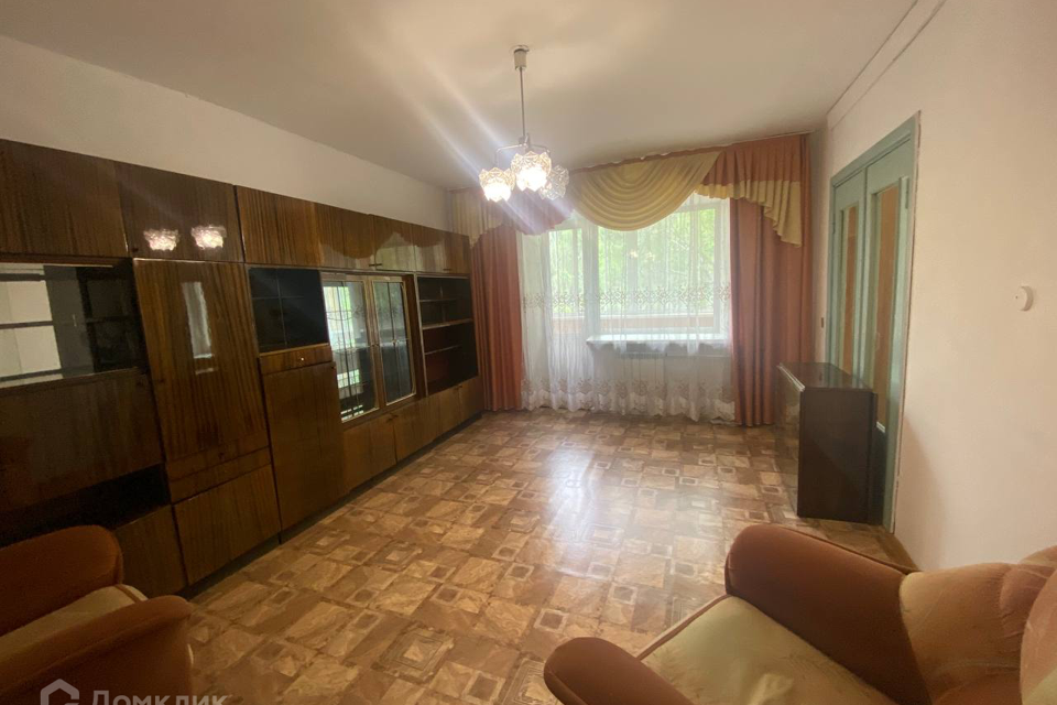 Продаётся 3-комнатная квартира, 57.8 м²
