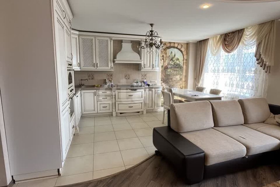 Продаётся 3-комнатная квартира, 96.7 м²