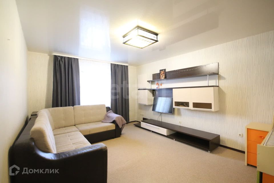 Сдаётся 1-комнатная квартира, 54 м²
