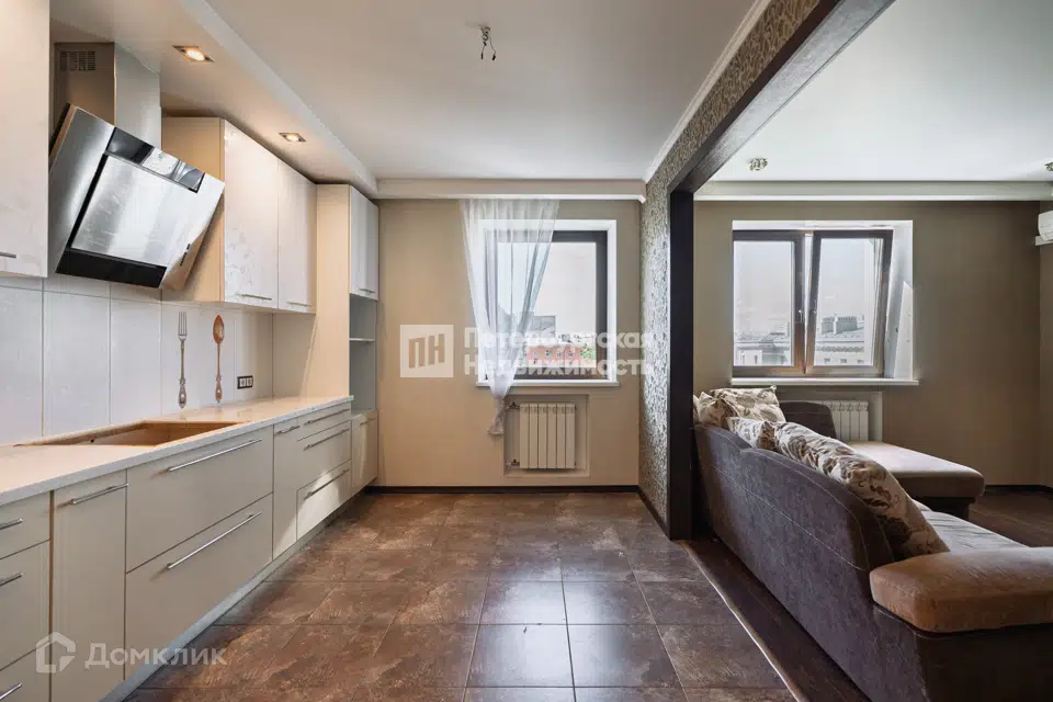 Продаётся 3-комнатная квартира, 111.9 м²