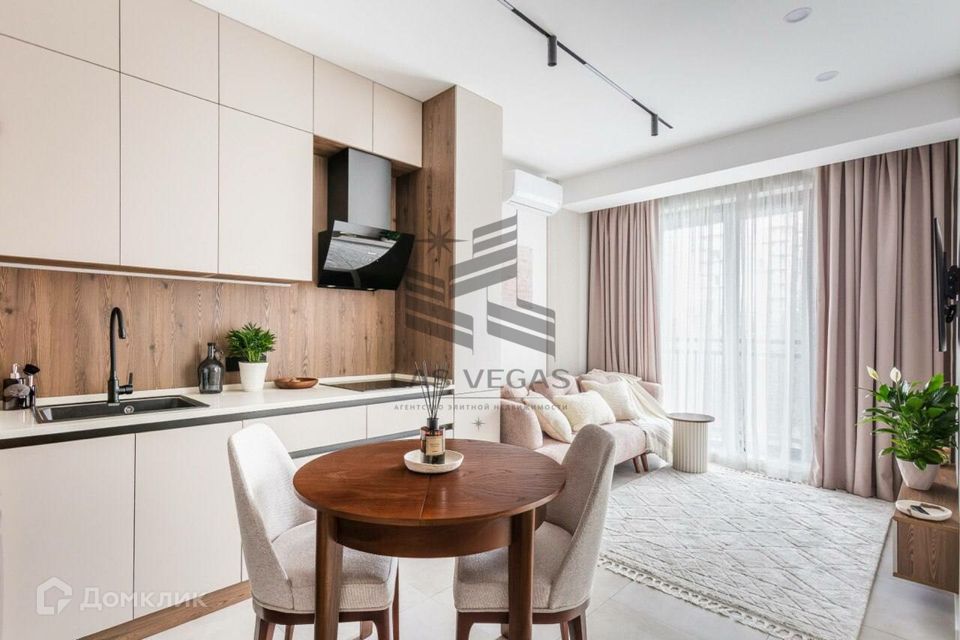 Сдаётся 2-комнатная квартира, 56 м²