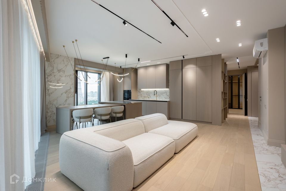Продаётся 4-комнатная квартира, 141.5 м²