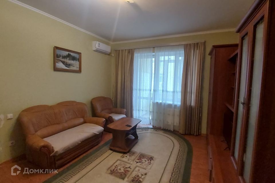 Сдаётся 2-комнатная квартира, 70 м²