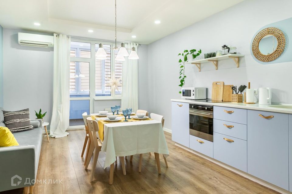 Продаётся 2-комнатная квартира, 70.5 м²