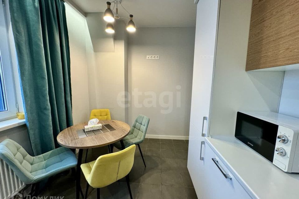 Продаётся 1-комнатная квартира, 38.3 м²