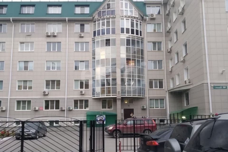 Продаётся 1-комнатная квартира, 56 м²