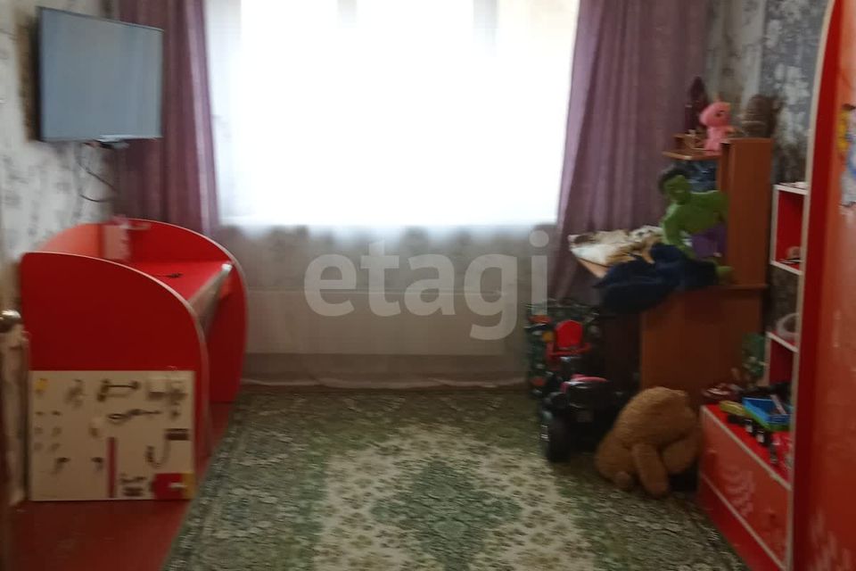 Продаётся комната в 2-комн. квартире, 58 м²