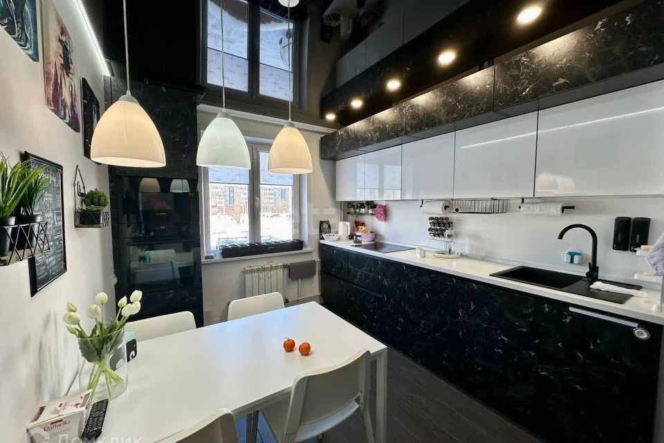 Продаётся 4-комнатная квартира, 78.5 м²