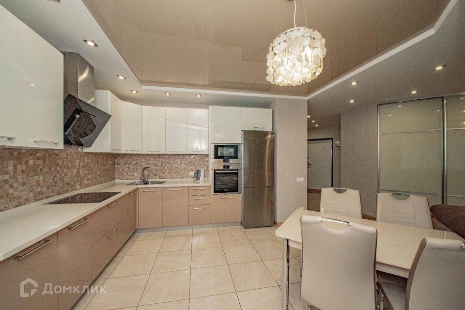 Продаётся 3-комнатная квартира, 82 м²