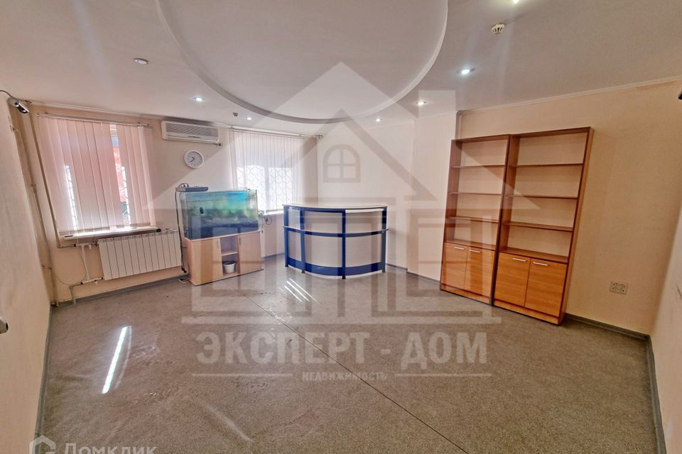 Продаётся 4-комнатная квартира, 105.3 м²