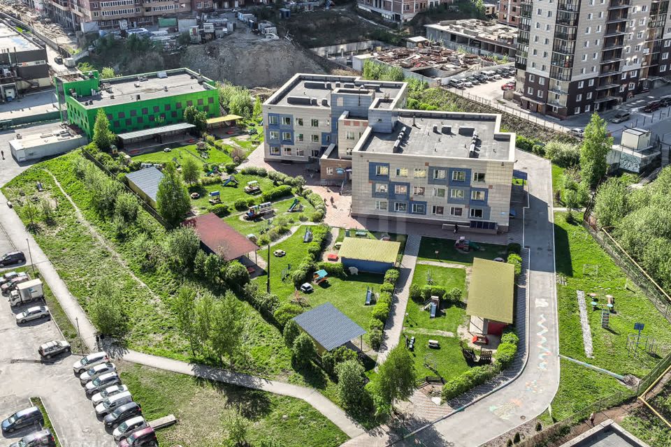 Продаётся 1-комнатная квартира, 42 м²