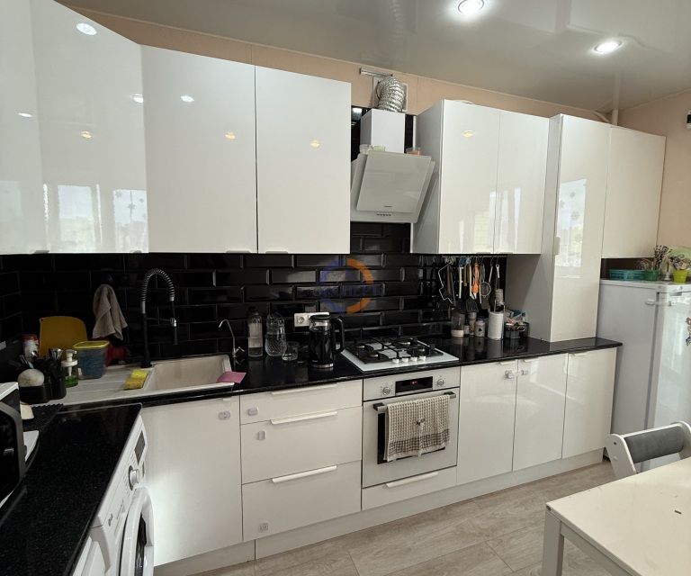Продаётся 1-комнатная квартира, 42.9 м²