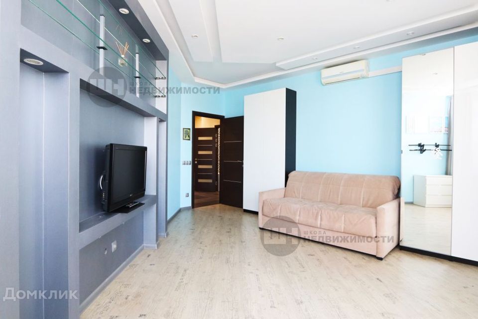 Продаётся 2-комнатная квартира, 65 м²