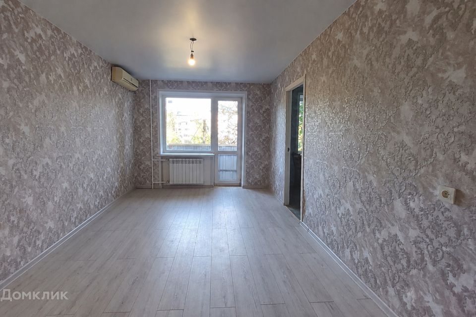 Продаётся 3-комнатная квартира, 56.5 м²