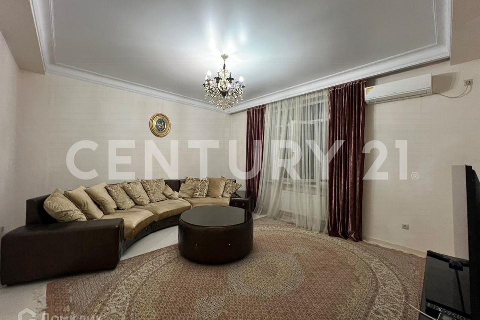 Продаётся 3-комнатная квартира, 120 м²