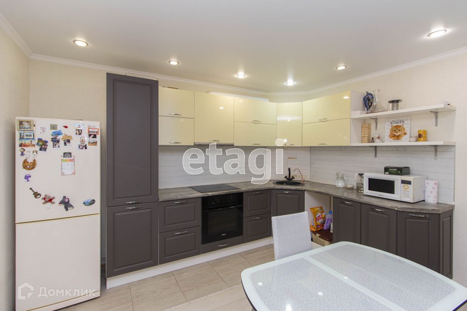 Продаётся 1-комнатная квартира, 49 м²