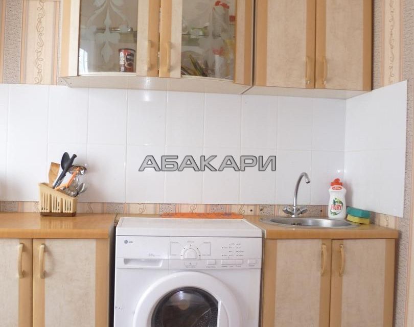Сдаётся 1-комнатная квартира, 42 м²