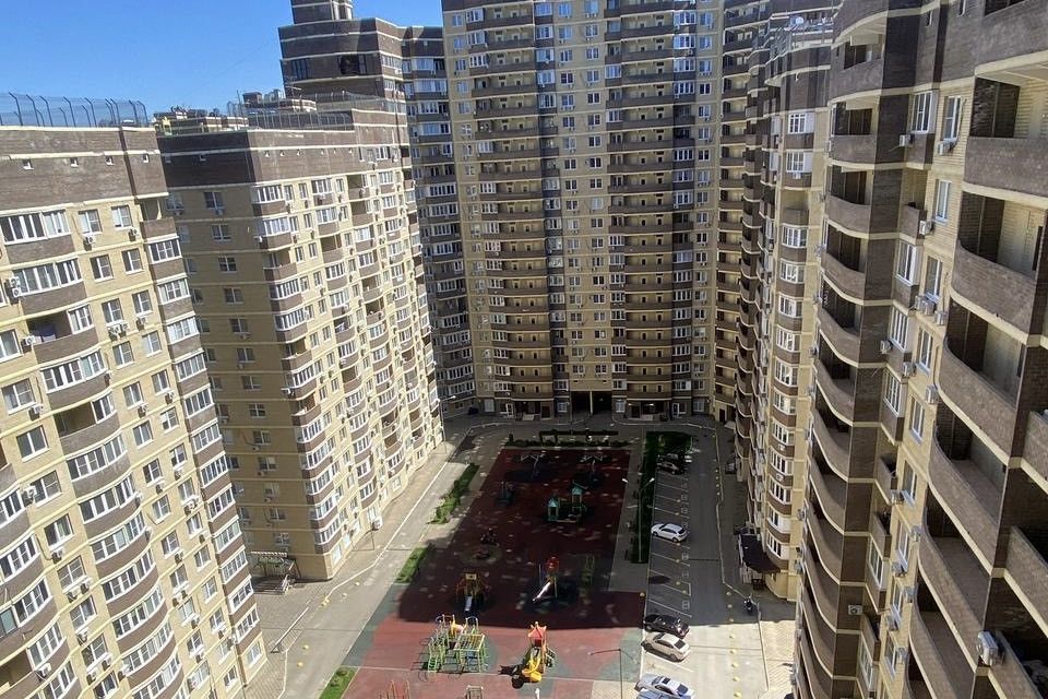 Продаётся 2-комнатная квартира, 63.8 м²
