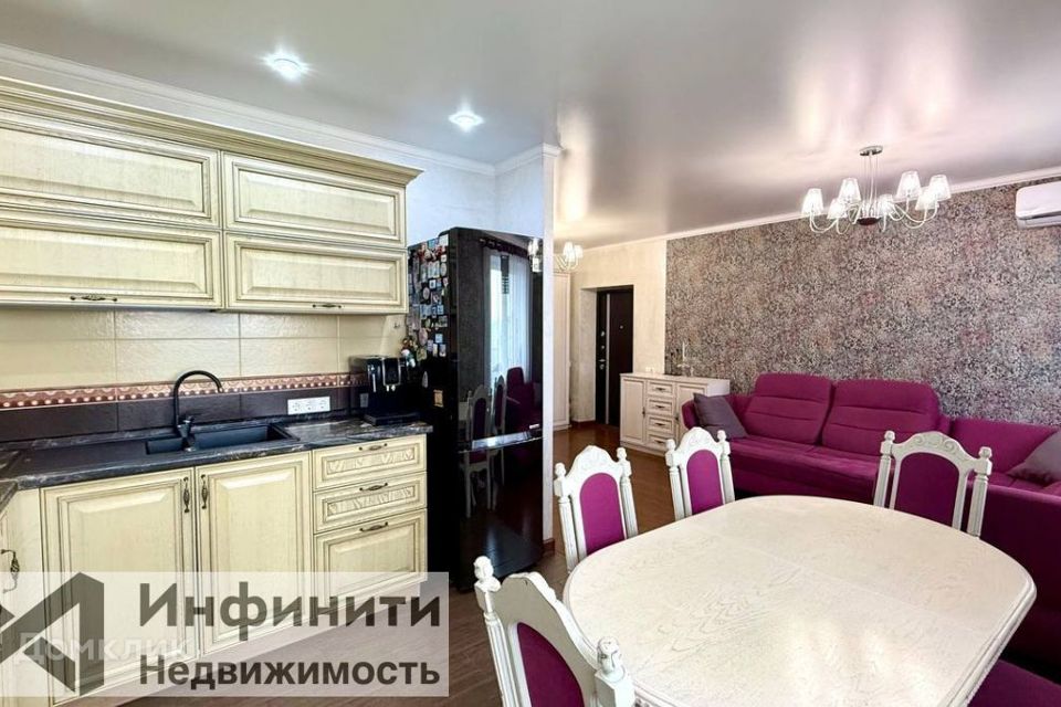Продаётся 3-комнатная квартира, 101 м²