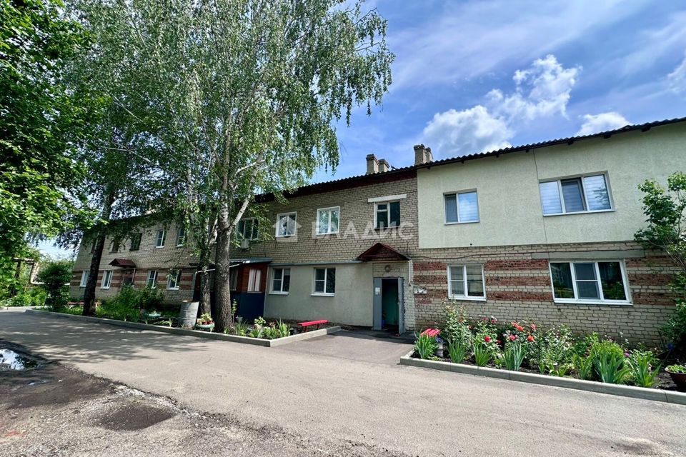 Продаётся 3-комнатная квартира, 49.4 м²