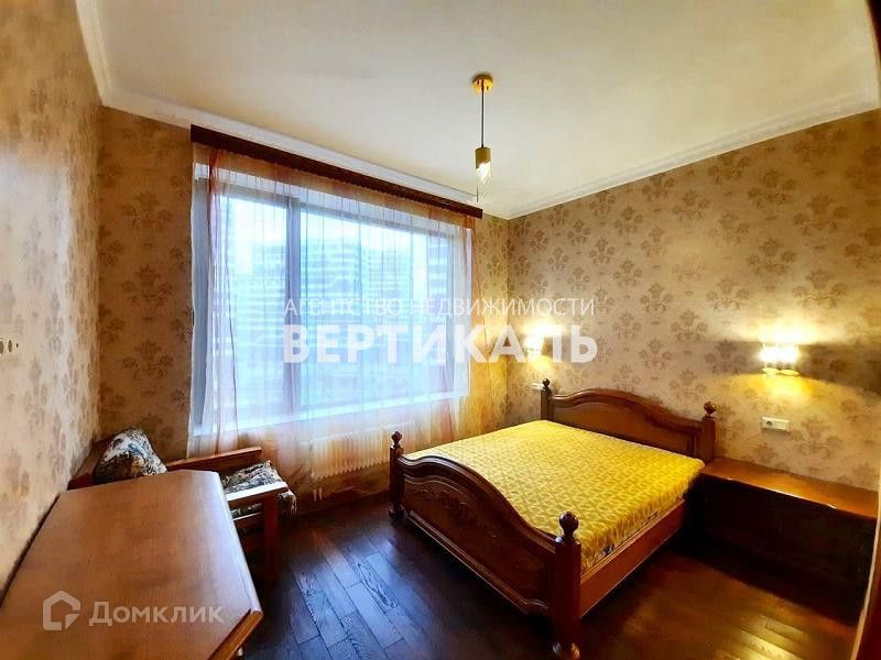 Сдаётся 2-комнатная квартира, 65 м²