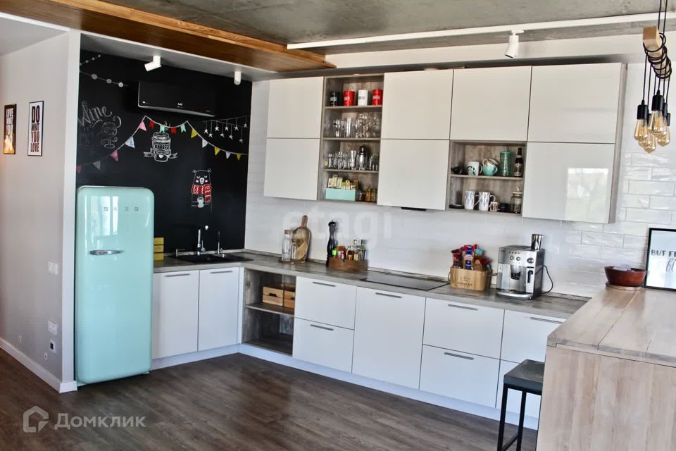Сдаётся 2-комнатная квартира, 81.5 м²