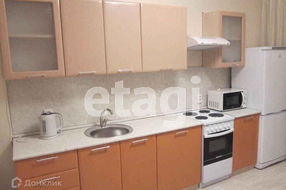 Сдаётся 1-комнатная квартира, 42 м²