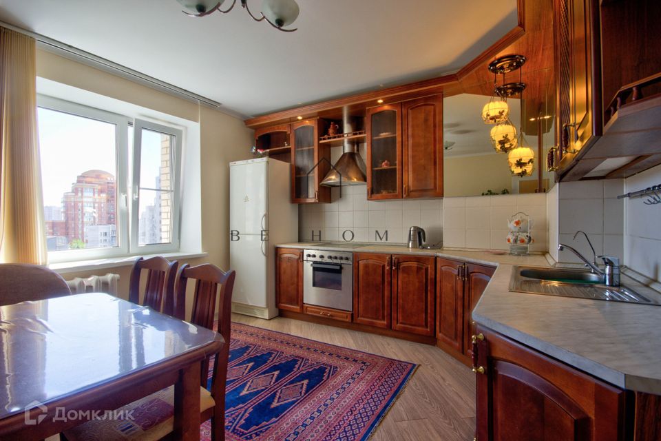 Сдаётся 2-комнатная квартира, 70 м²