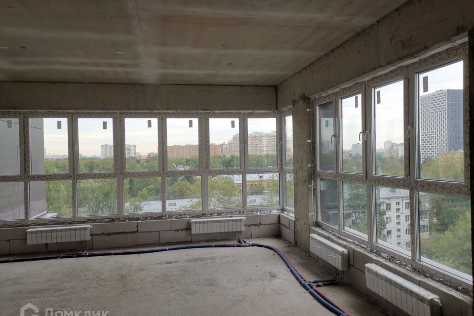 Продаётся 4-комнатная квартира, 177.2 м²