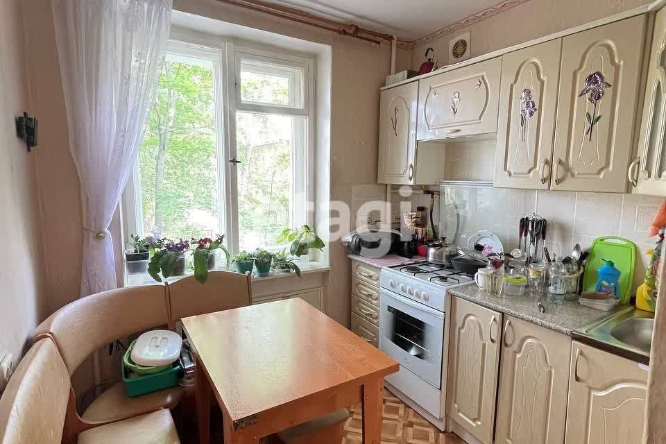 Продаётся 3-комнатная квартира, 57.3 м²
