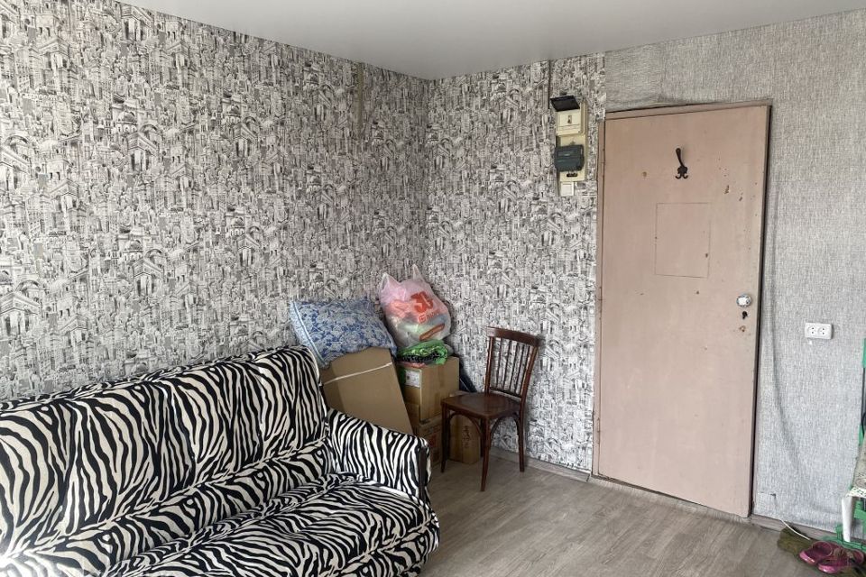 Продаётся комната в 17-комн. квартире, 12.6 м²