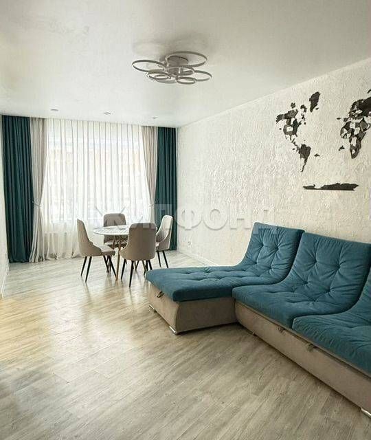 Продаётся 3-комнатная квартира, 77 м²