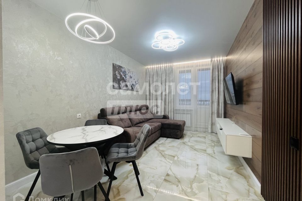 Продаётся 2-комнатная квартира, 55.6 м²
