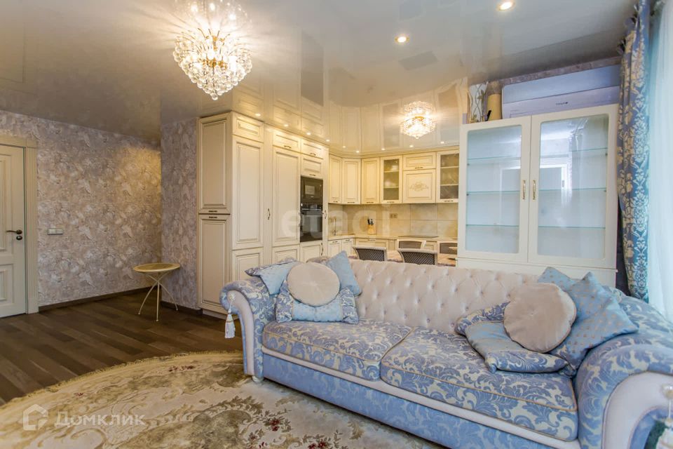 Продаётся 4-комнатная квартира, 79.7 м²