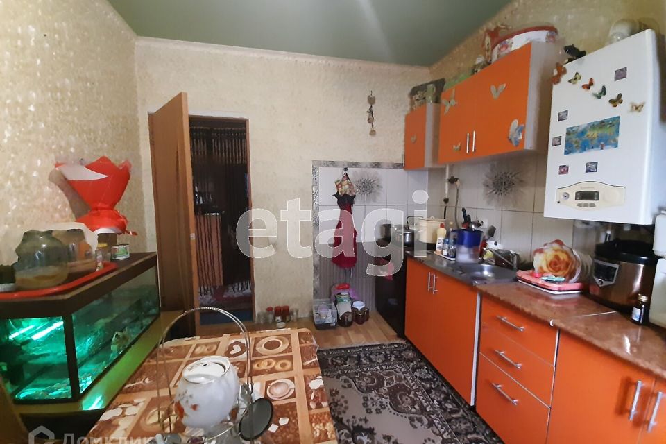 Продаётся 4-комнатная квартира, 50.1 м²