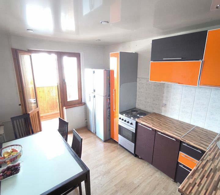 Продаётся 4-комнатная квартира, 82 м²