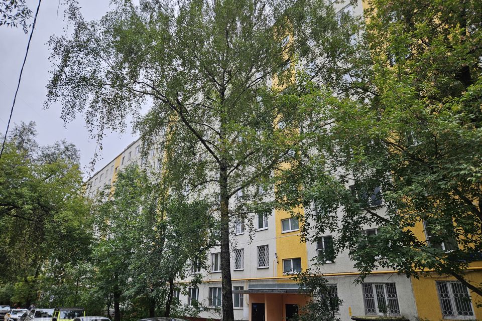 Продаётся 4-комнатная квартира, 62.7 м²