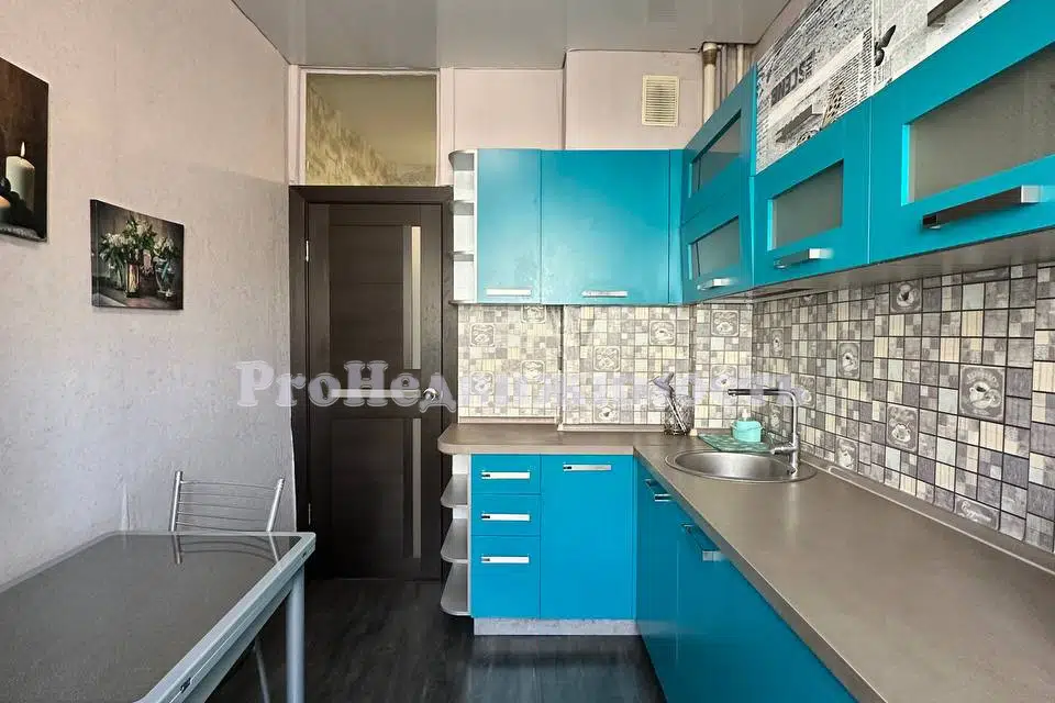 Продаётся 4-комнатная квартира, 71.1 м²